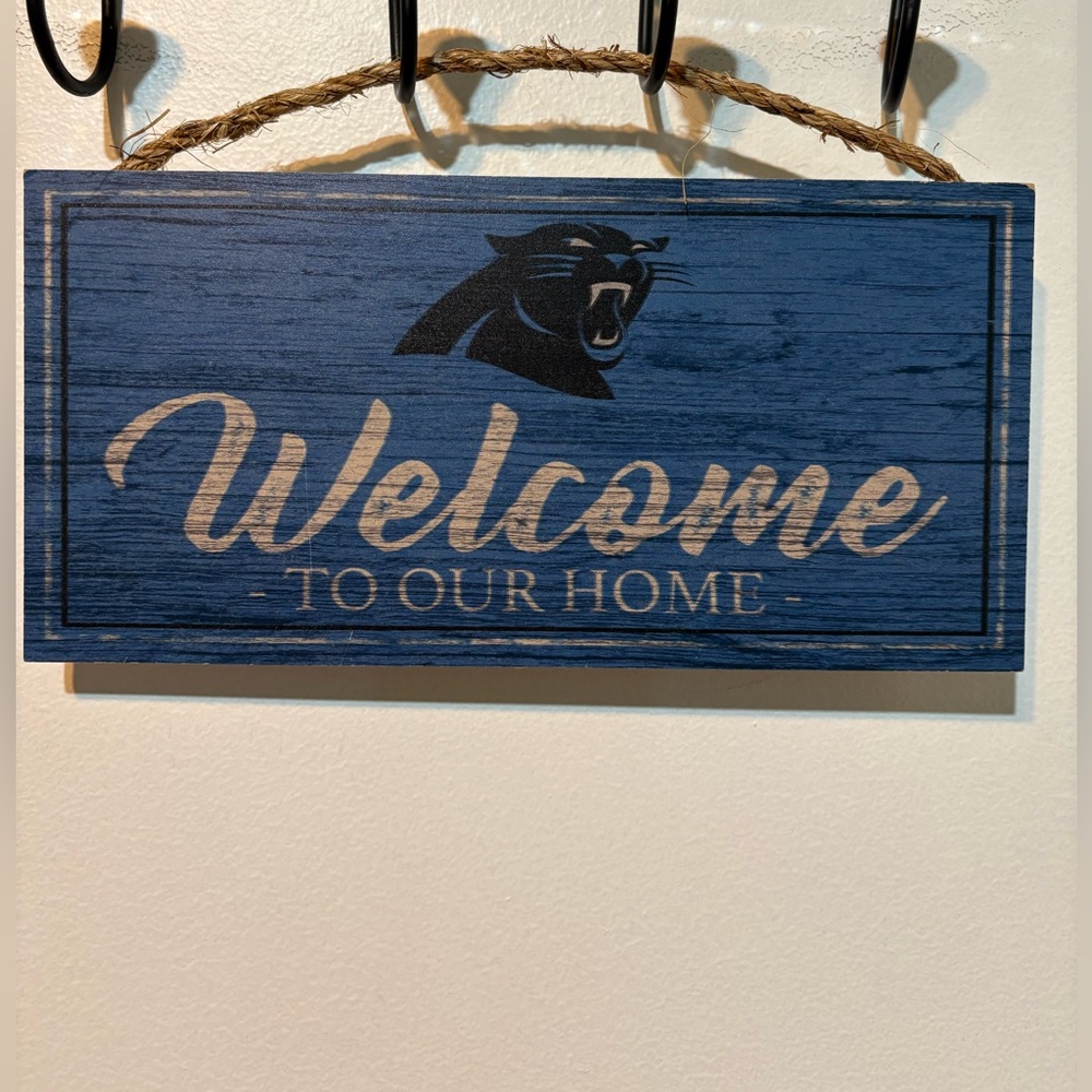 Carolina Panthers NWT Hanging Welcome Sign with Black Panther Design. NFL Brand